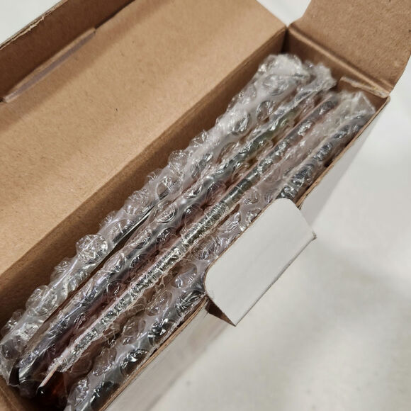 Set Of 4 glass dishes with Wine Labels 6 inches squares - Picture 3 of 4